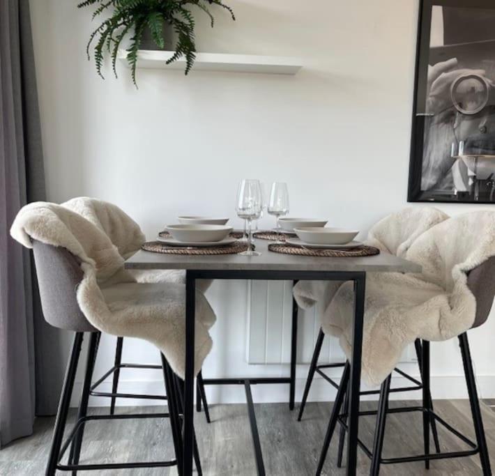 The Pad By The Beach Penthouse Apartment With Sunset And City Views Bournemouth Kültér fotó