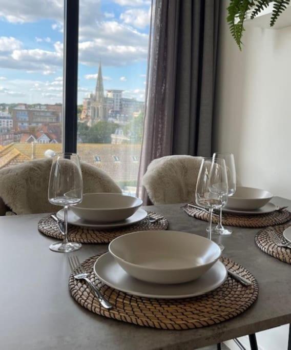 The Pad By The Beach Penthouse Apartment With Sunset And City Views Bournemouth Kültér fotó