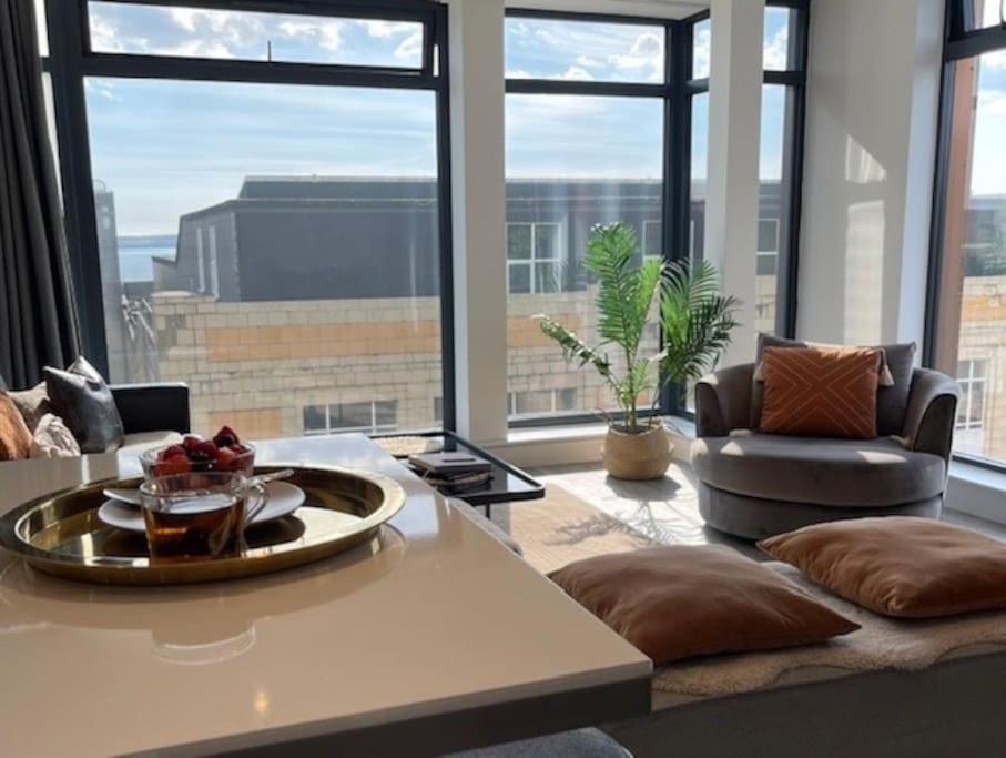 The Pad By The Beach Penthouse Apartment With Sunset And City Views Bournemouth Kültér fotó